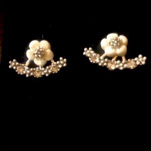 Silver earrings with cubic Zirconia